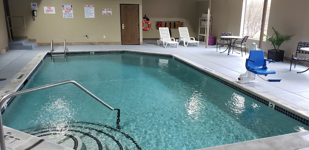 Baymont by Wyndham Belleville Airport Area - photo 29