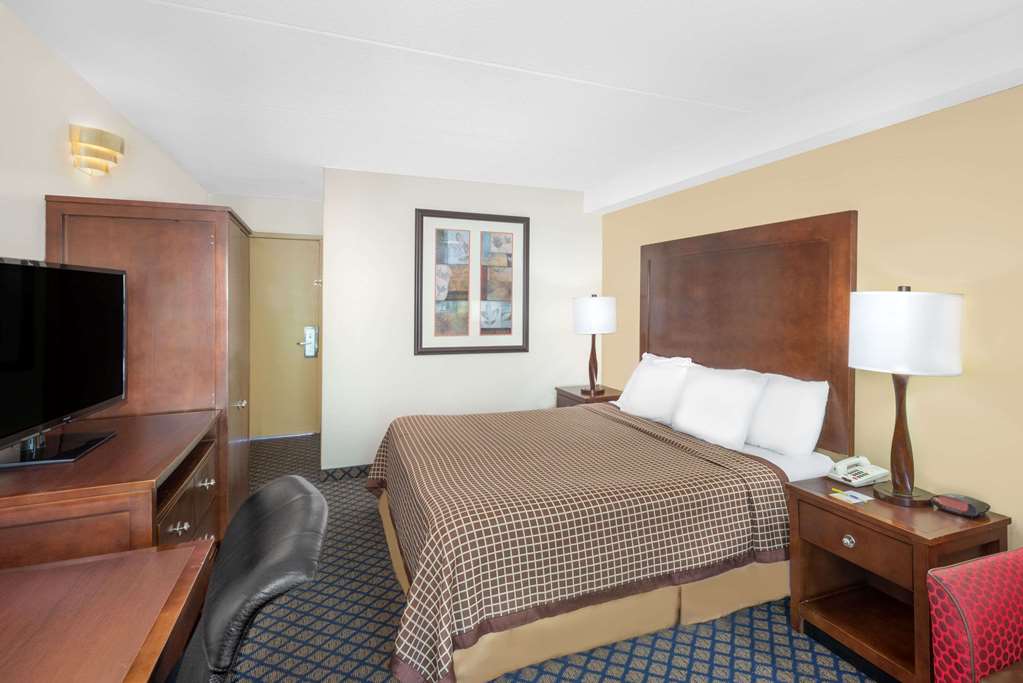 Days Inn by Wyndham Geneva Finger Lakes - photo 12