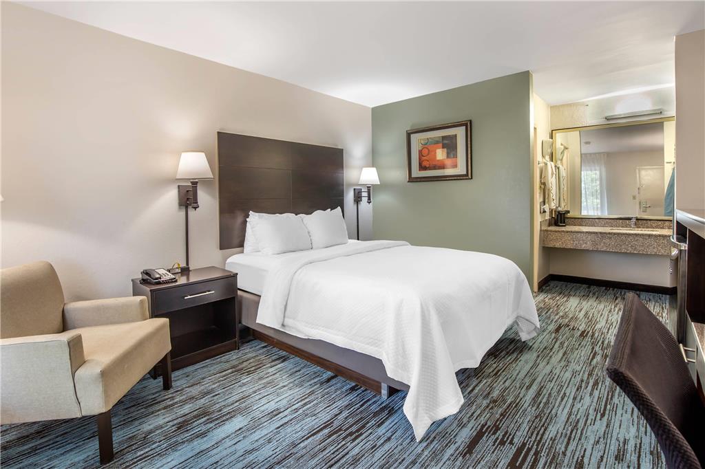Quality Inn Mount Airy Mayberry - photo 6