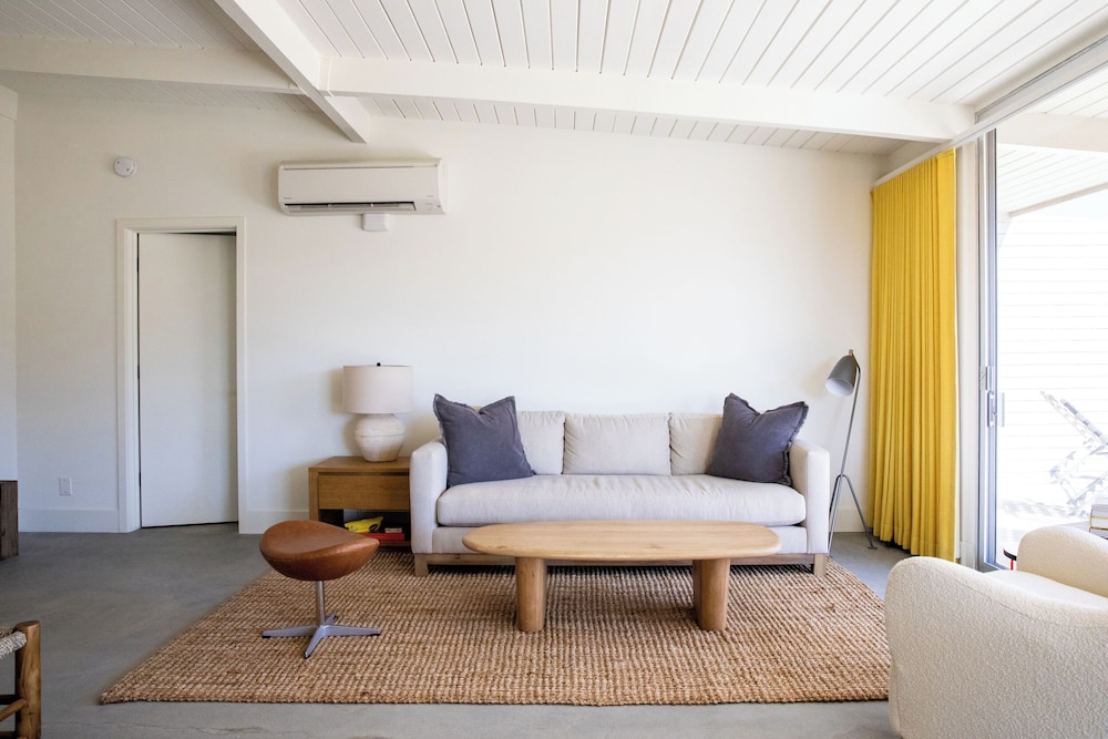 The Bungalows by Homestead Modern at The Joshua Tree Retreat Center - photo 36