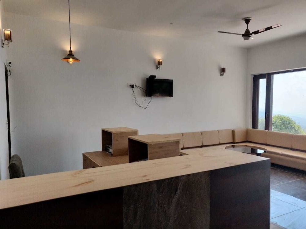 Parwati Retreat in Ranikhet, India