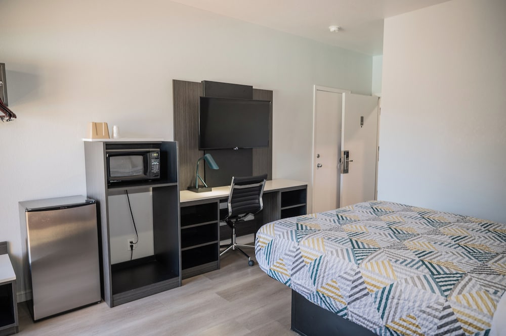 Motel 6 Soledad CA - photo 26