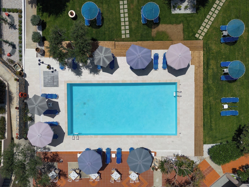 Creteco Hotel & Suites in Hersonissos, Greece