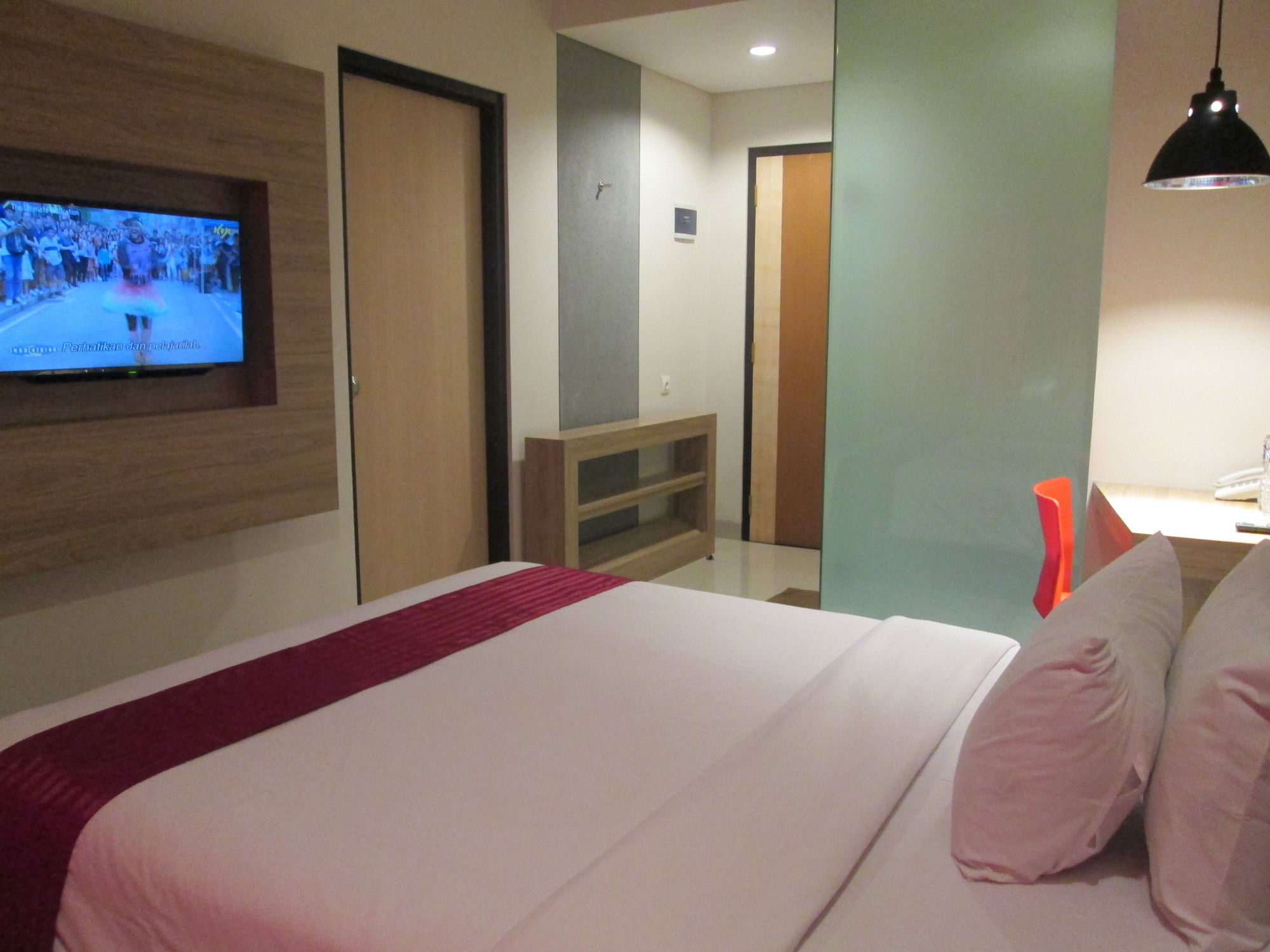 Cherry Homes Express Hotel - last minute hotel in Bandung