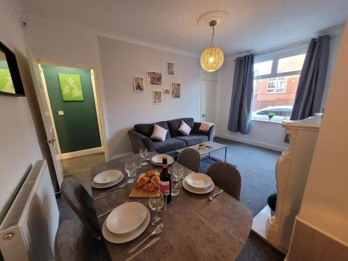 Luke Stays Rokeby Street — Royal Leamington Spa