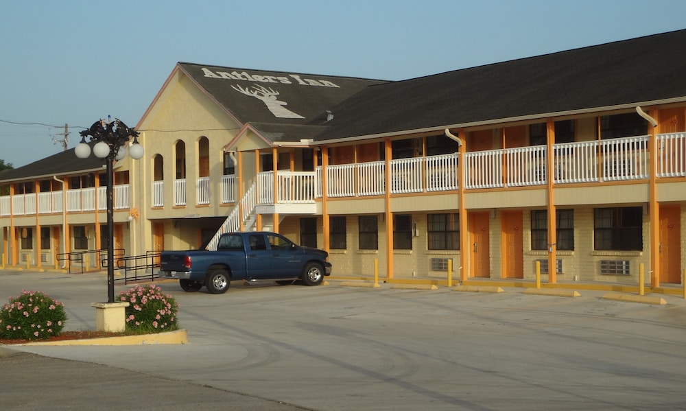Antlers Inn - last minute hotel in Goliad