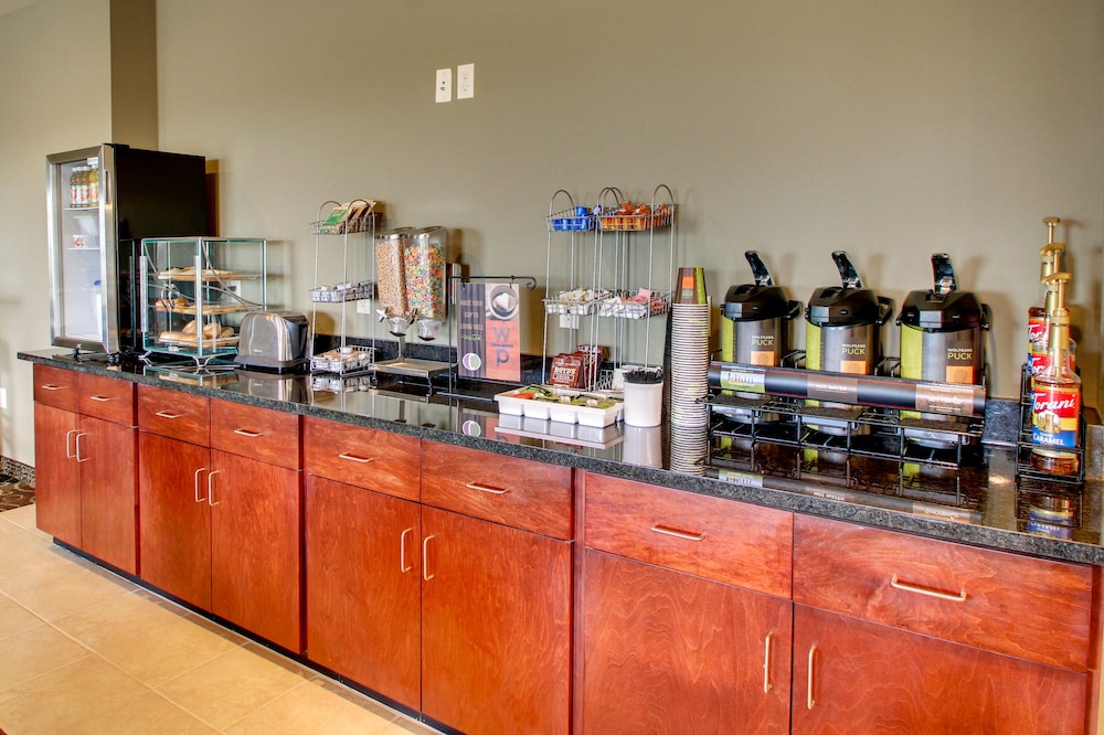 Cobblestone Hotel & Suites Pecos - photo 42