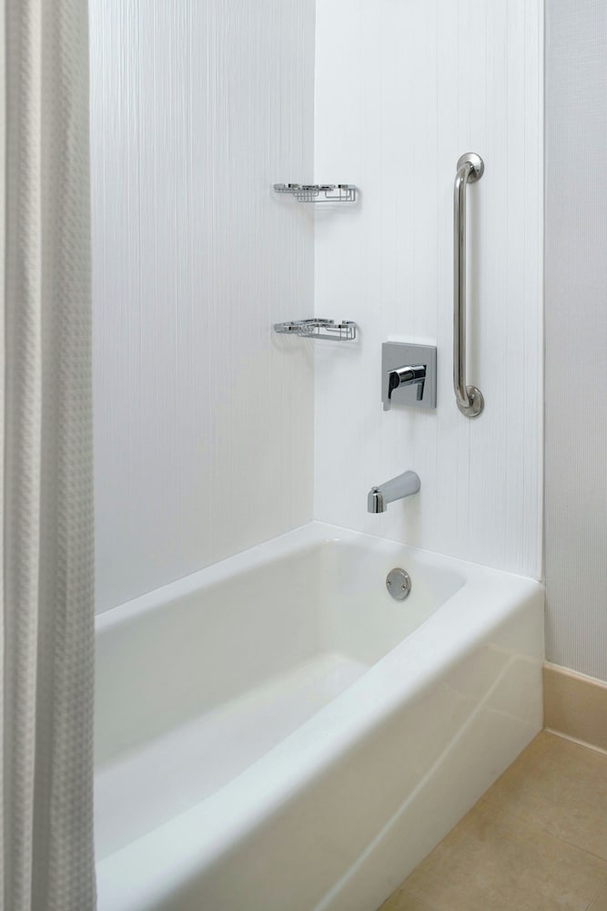 Courtyard by Marriott Greenville Haywood Mall - photo 13