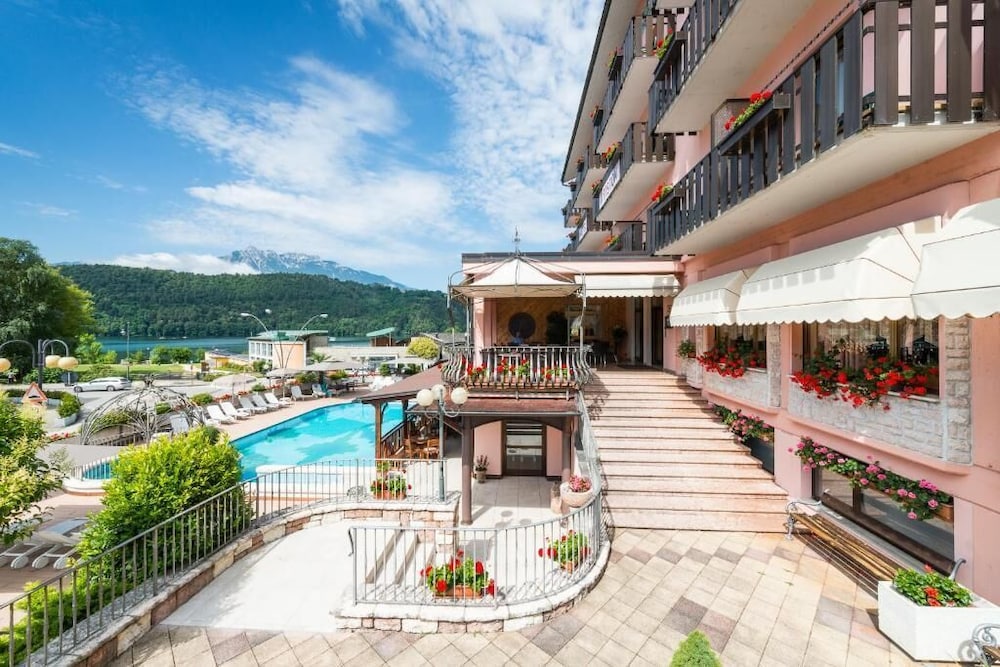Malva - carbon neutral hotel in El Bolson