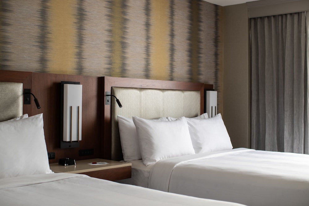 Kansas City Marriott Downtown - photo 11