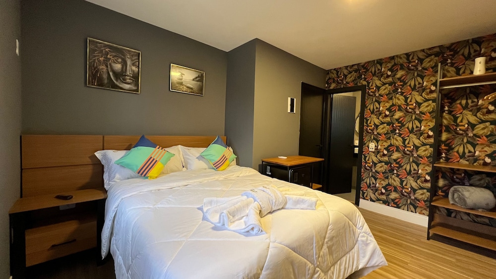 Hotel La Serena in Sao Sebastiao, Brasil