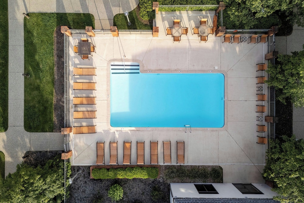 Courtyard by Marriott Louisville East - photo 19