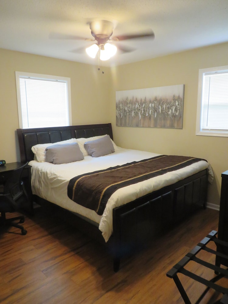 The King Suites - photo 25