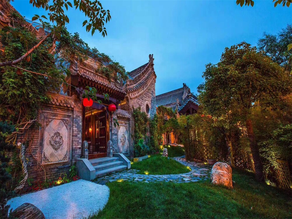 Xi'an Impression Nanhu Lake Homestay — 4-Star Luxury Hotel in Xi'an, People's Republic of China