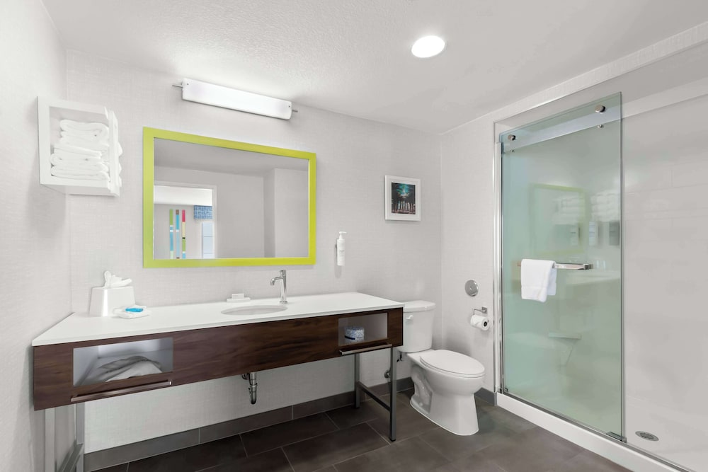 Hampton Inn & Suites Phoenix Gilbert - photo 40