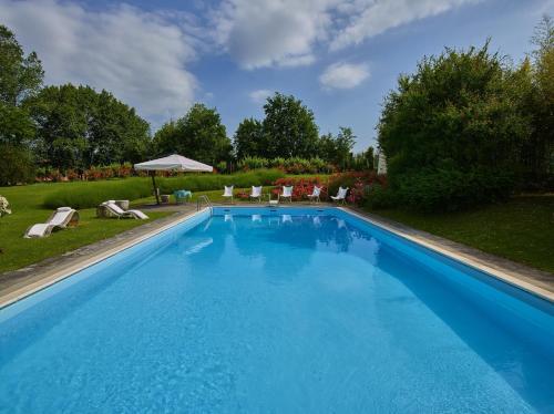 Villa della Corte Teloni — 4-Star Luxury Hotel in Erbusco, Italy