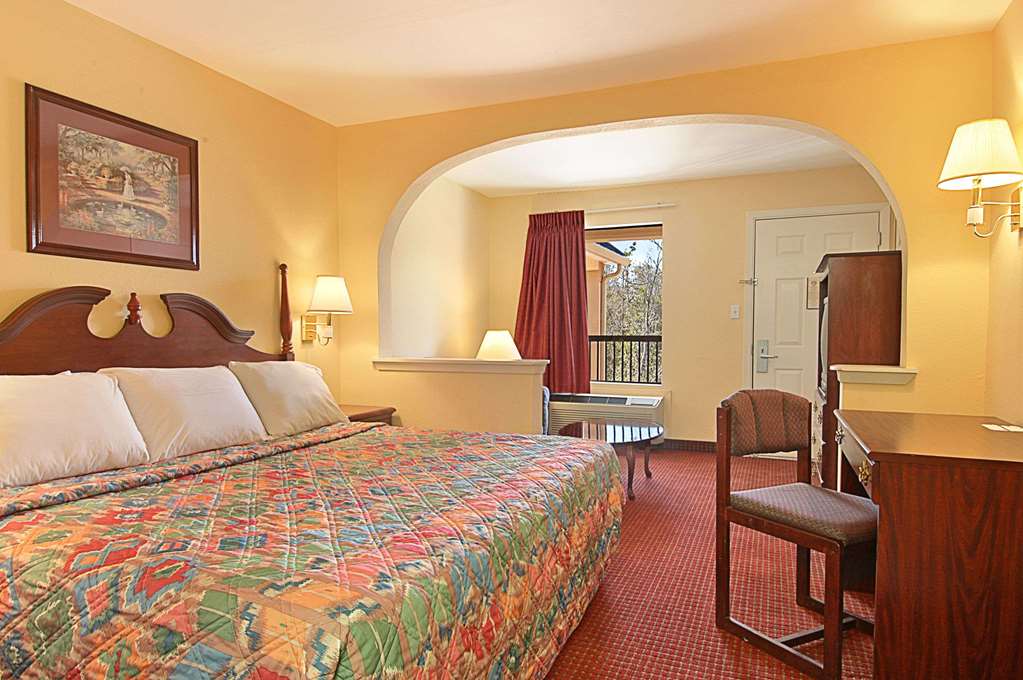 Days Inn by Wyndham Ocean Springs - photo 5