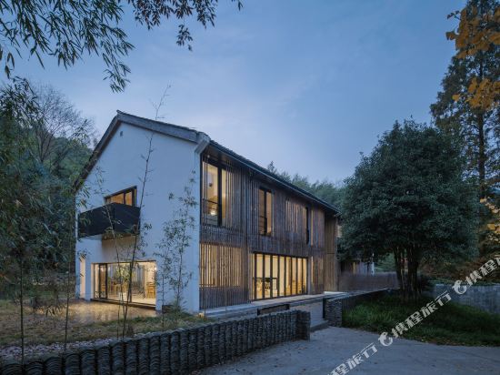 Yi Ye Retreats in Deqing, People's Republic of China