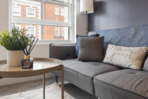 WhiskAwayStays Foregate Street Apartment 4 — 4-Star Luxury Hotel in Worcester, United Kingdom