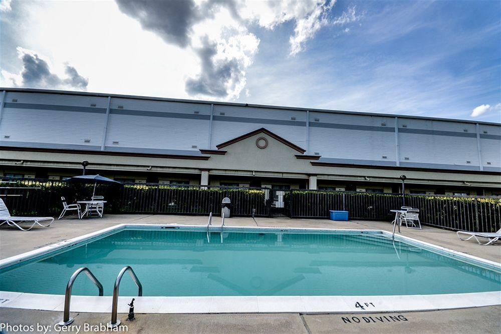 Rocky Mount Inn - photo 4