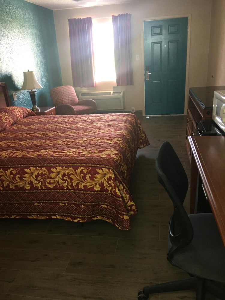 Chaparral Motel - photo 11