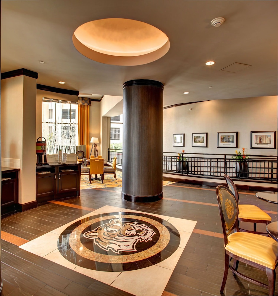 Hampton Inn & Suites Baton Rouge Downtown - photo 37