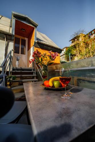 Rustaveli Apartment With Balcony
