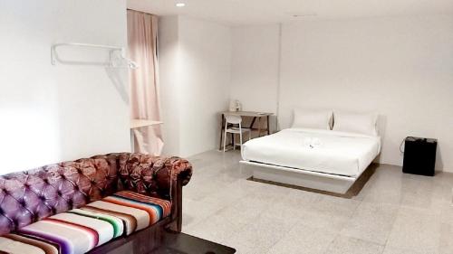 Xx Mitr Inn Sukhumvit 2 Bts Nana