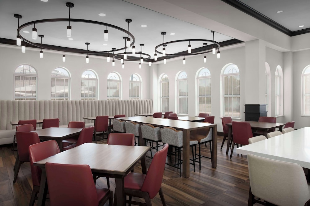 Hilton Garden Inn Granbury - photo 36