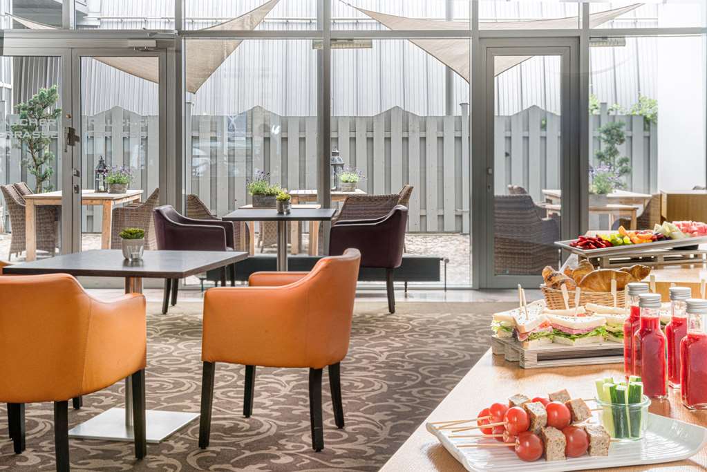 Steigenberger Hotel Bielefelder Hof, Germany - Meeting Room Coffe Break