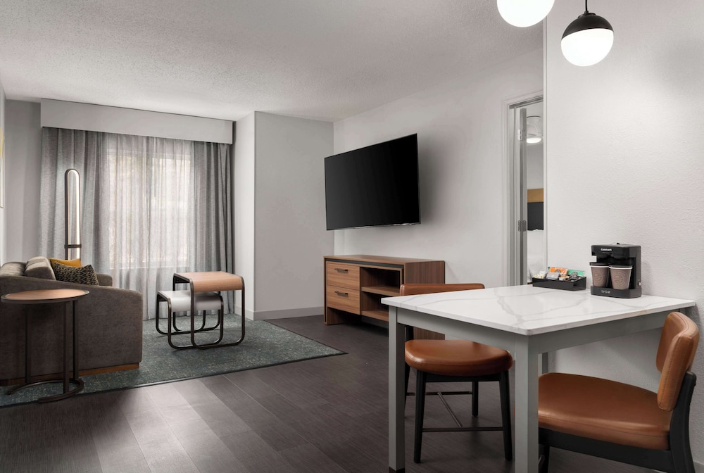 Homewood Suites by Hilton Richmond Airport - photo 22