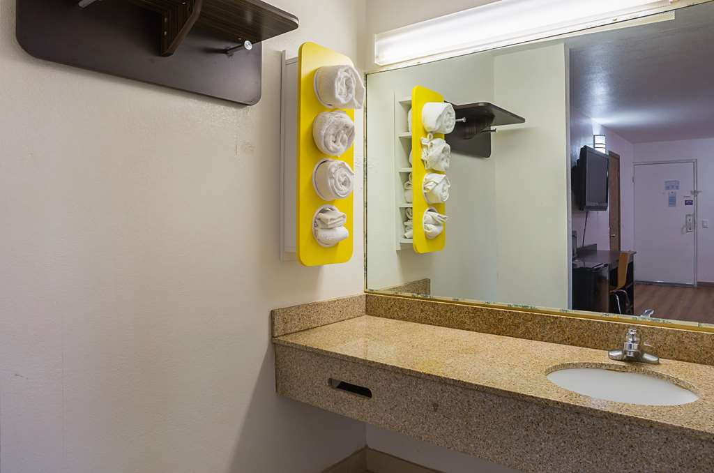 Motel 6 Brinkley AR - photo 12