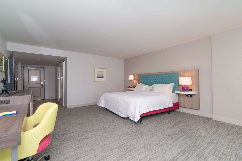 Hampton Inn Norwich - photo 18