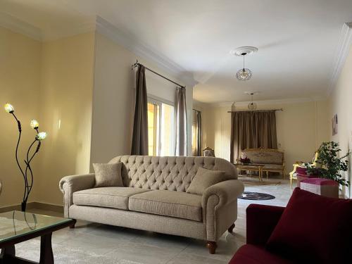 Charming apartment with balcony — 4-Star Luxury Hotel in Cairo, Egypt