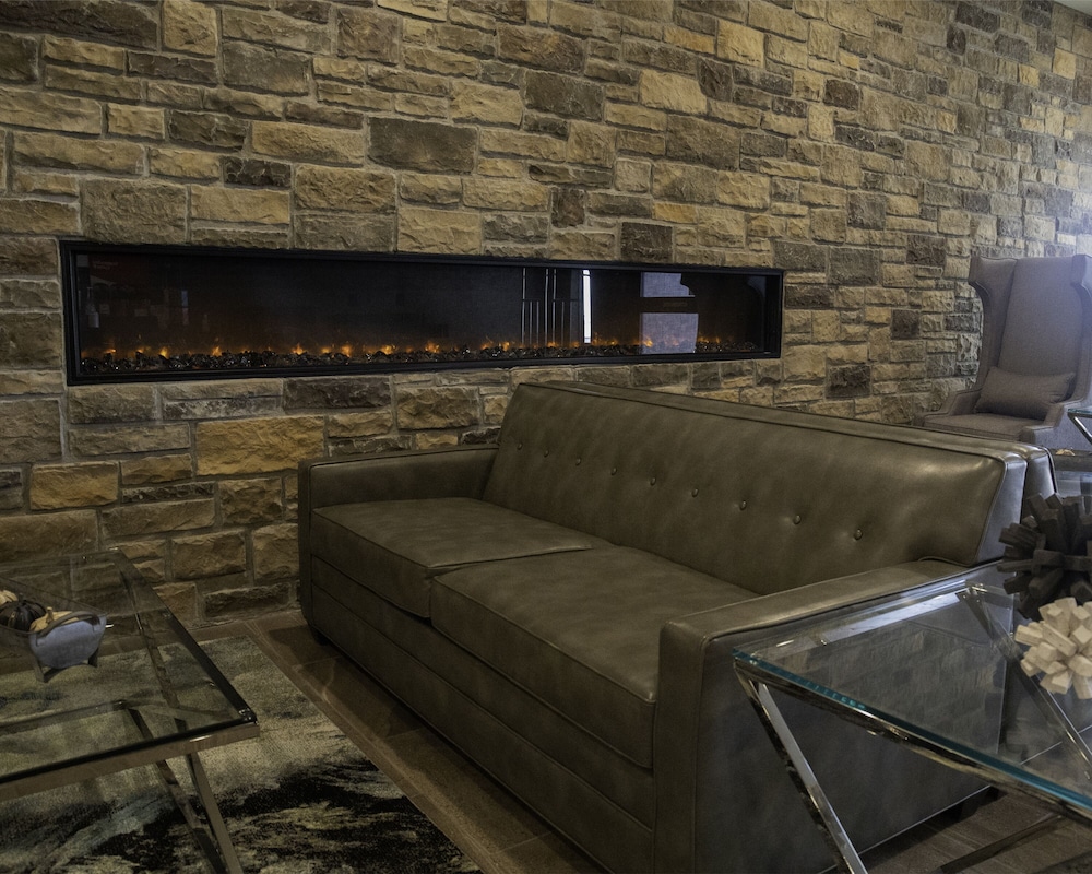 Cobblestone Hotel & Suites Two Rivers - photo 4