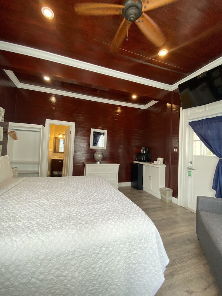 The Palms Hotel - photo 22