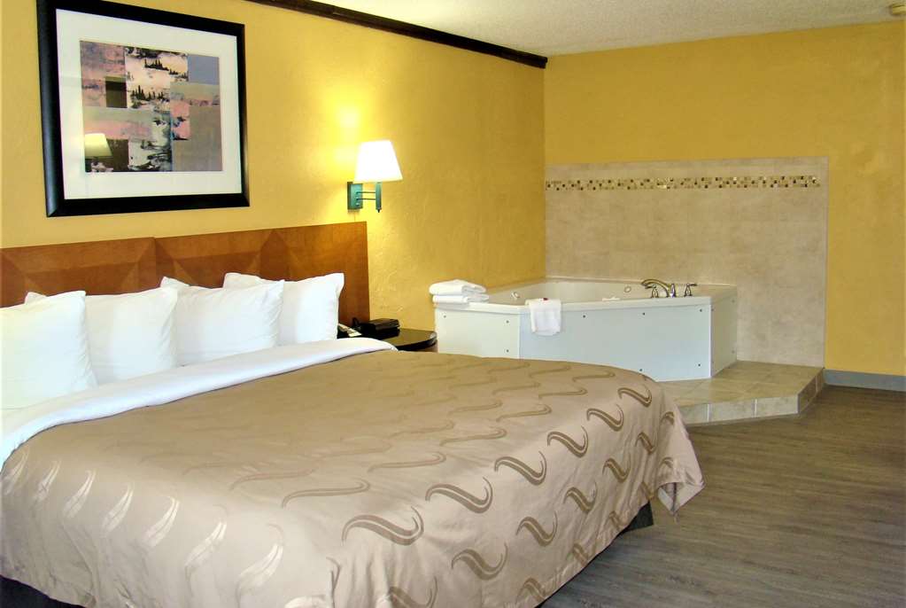 Baymont by Wyndham Front Royal Near Shenandoah National Park - photo 13