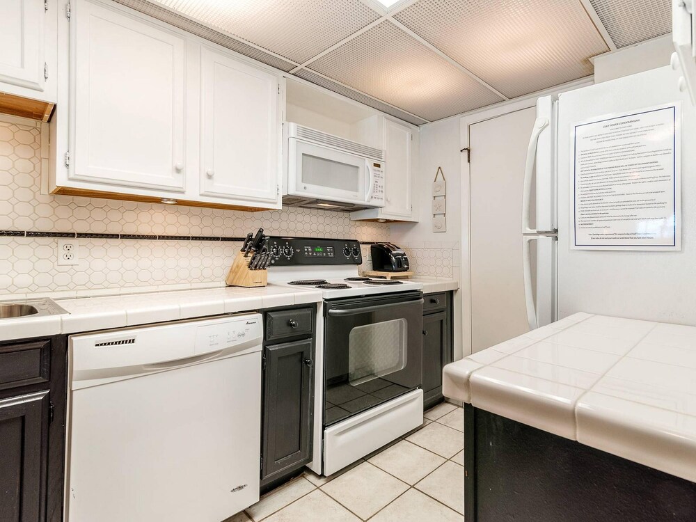 Gulf Tower by Bender Vacation Rentals - photo 40