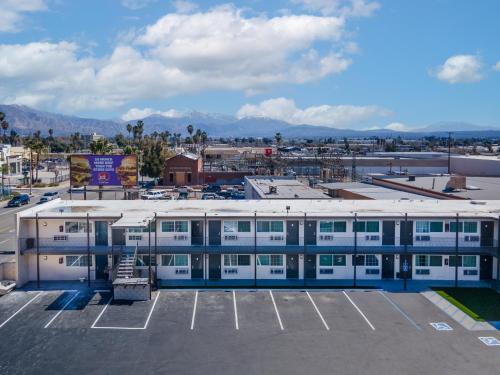 Astro Motel - photo 38