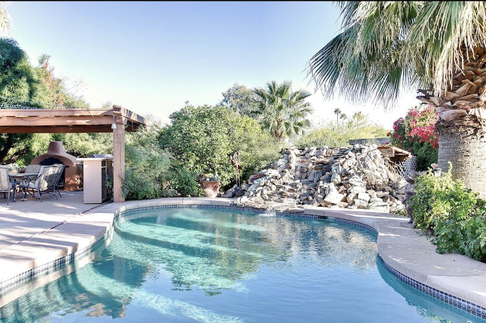 Ellen’s Paradise Retreat in Paradise Valley, United States