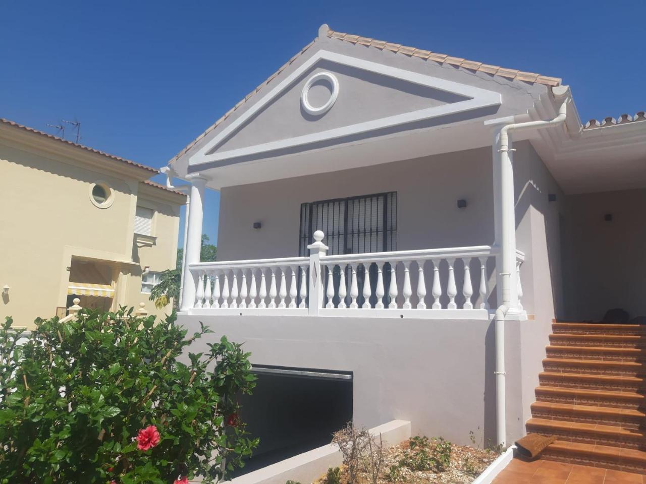 Villa El Olivo — 4-Star Luxury Hotel in Alhaurin De La Torre, Spain