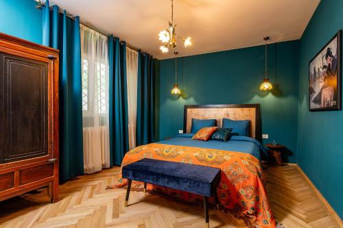 Eclectic Condo Romexpo 2BR near Metro — 4-Star Luxury Hotel in Bucharest, Romania