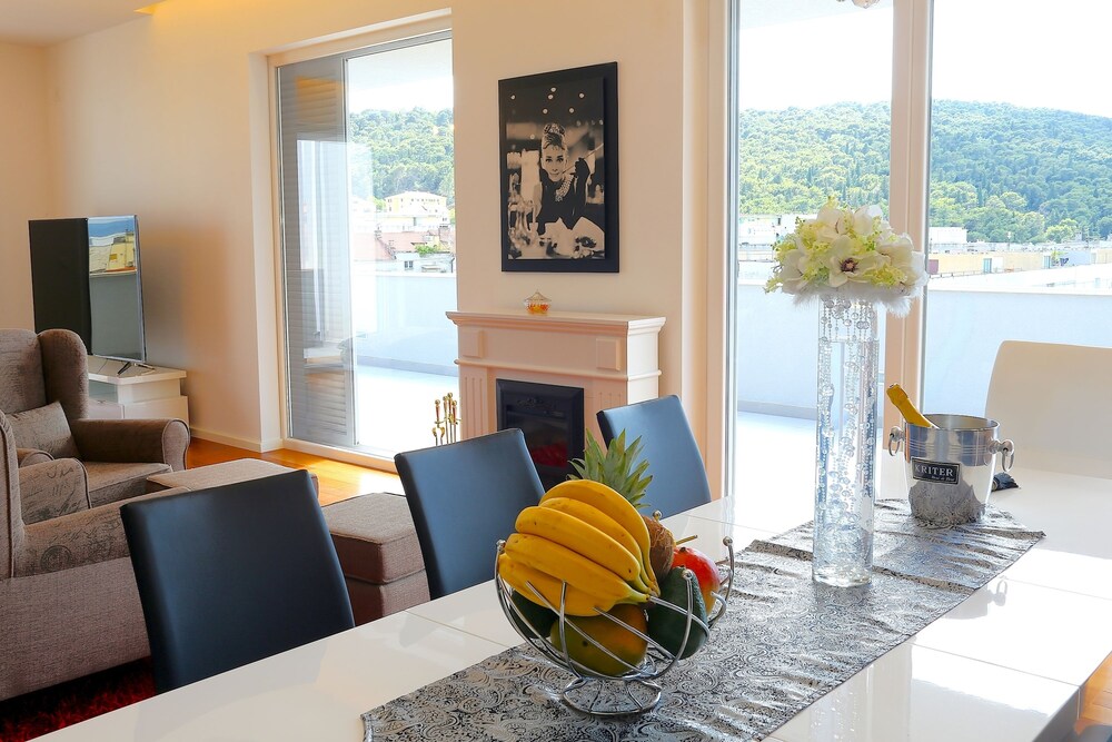 Apartments Harmony — 4-Star Luxury Hotel in Split, Croatia