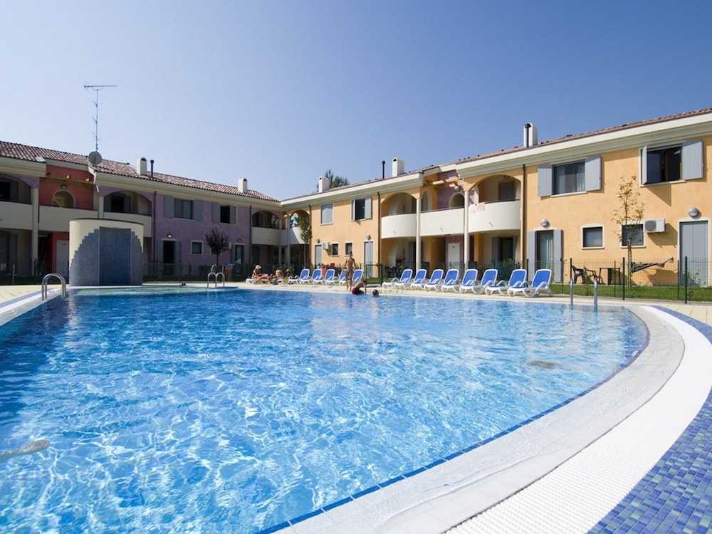 Holiday Village With Swimming Pool — 4-Star Luxury Hotel in San Michele Al Tagliamento, Italy