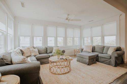 Coastal Elegance Close to Beach & Downtown — 4-Star Luxury Hotel in Ventnor City, United States