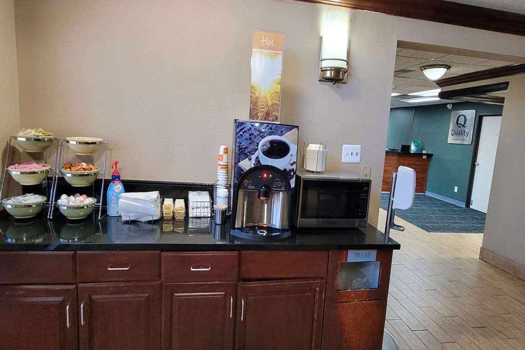 Quality Inn & Suites Columbia I 70 - photo 23