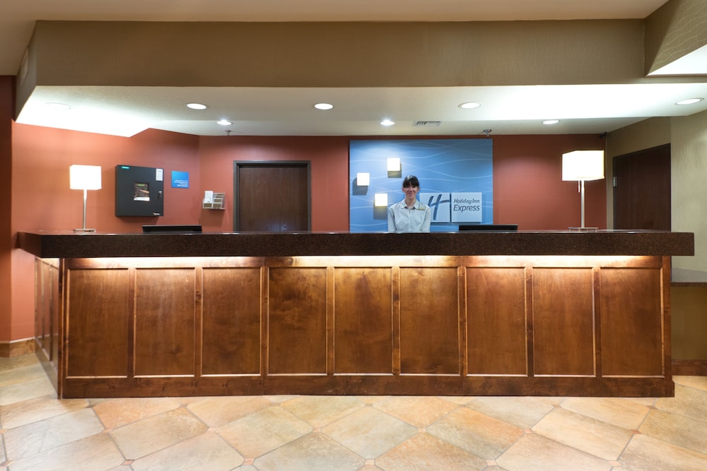 Holiday Inn Express Show Low by IHG - photo 35
