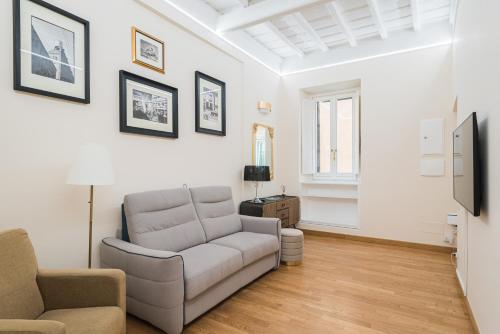 Lupa Luxury Apartment — 4-Star Luxury Hotel in Rome, Italy