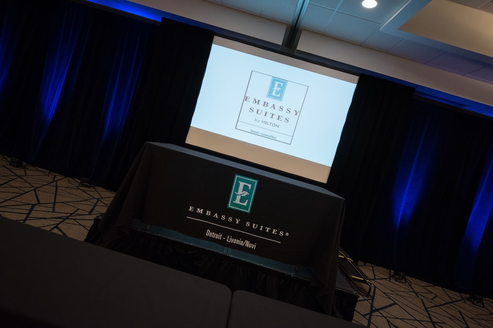 Embassy Suites by Hilton Detroit Livonia Novi - photo 40