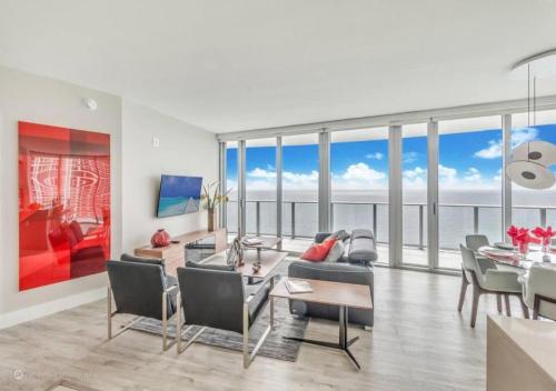 Beautiful Ocean Front 3 Bed 3 Bath @ Hyde Resort - photo 5